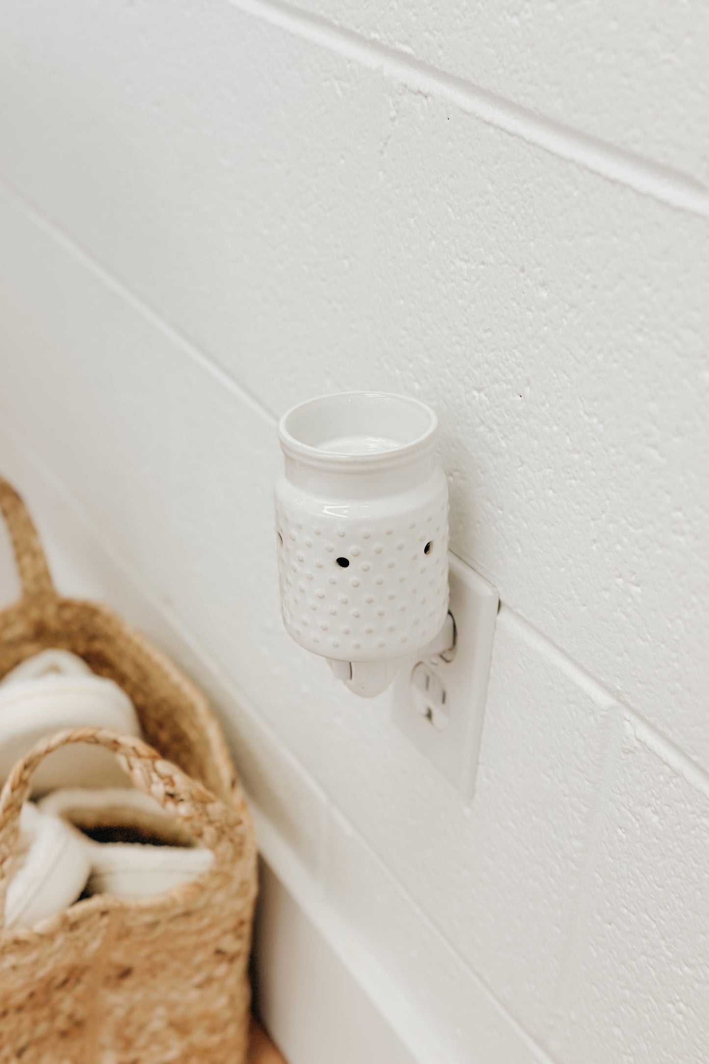 DIFFUSEUR PASTILLES DE CIRE - Mural - Hobnail - Blanc Candle warmer