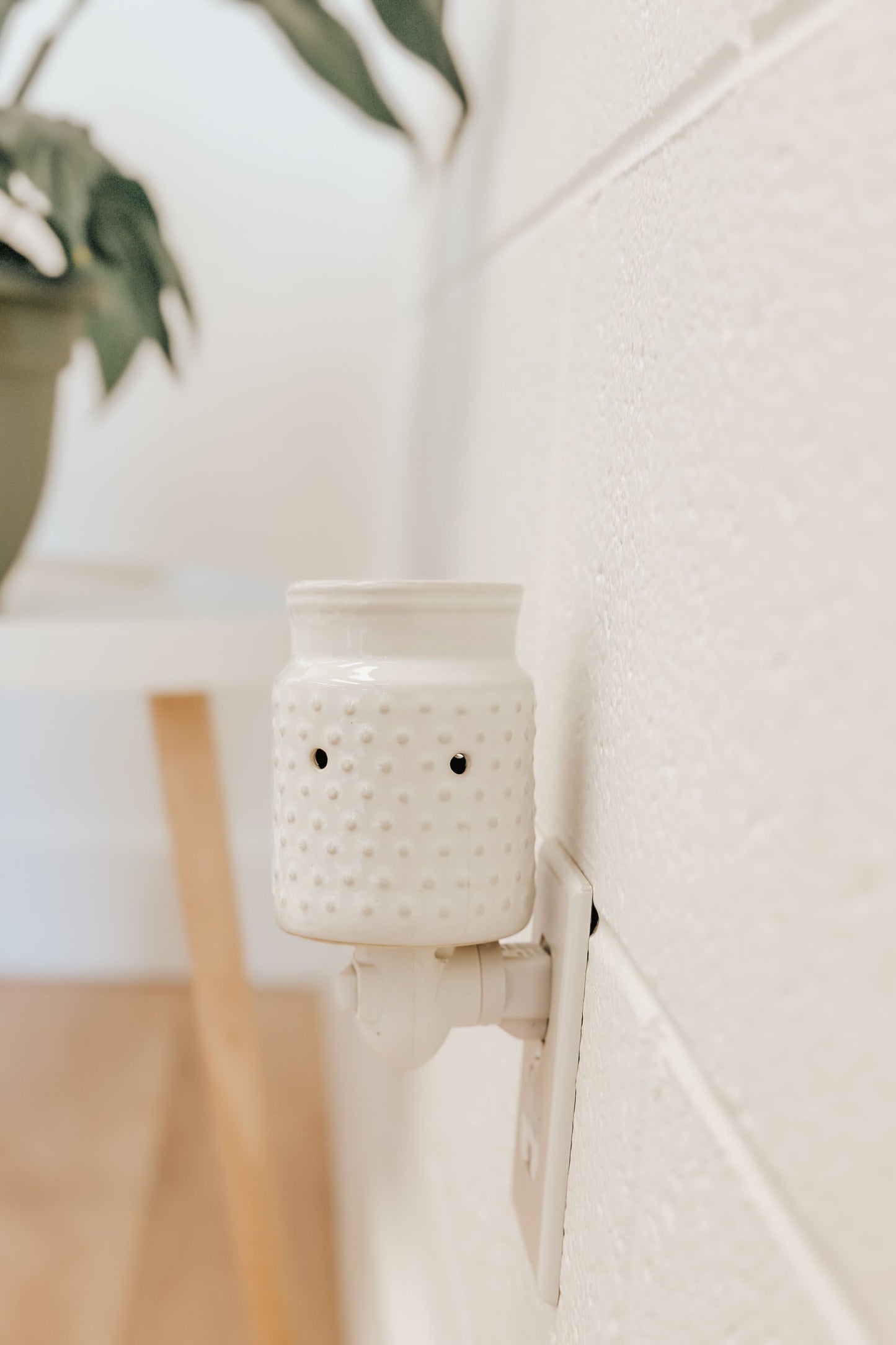 DIFFUSEUR PASTILLES DE CIRE - Mural - Hobnail - Blanc Candle warmer