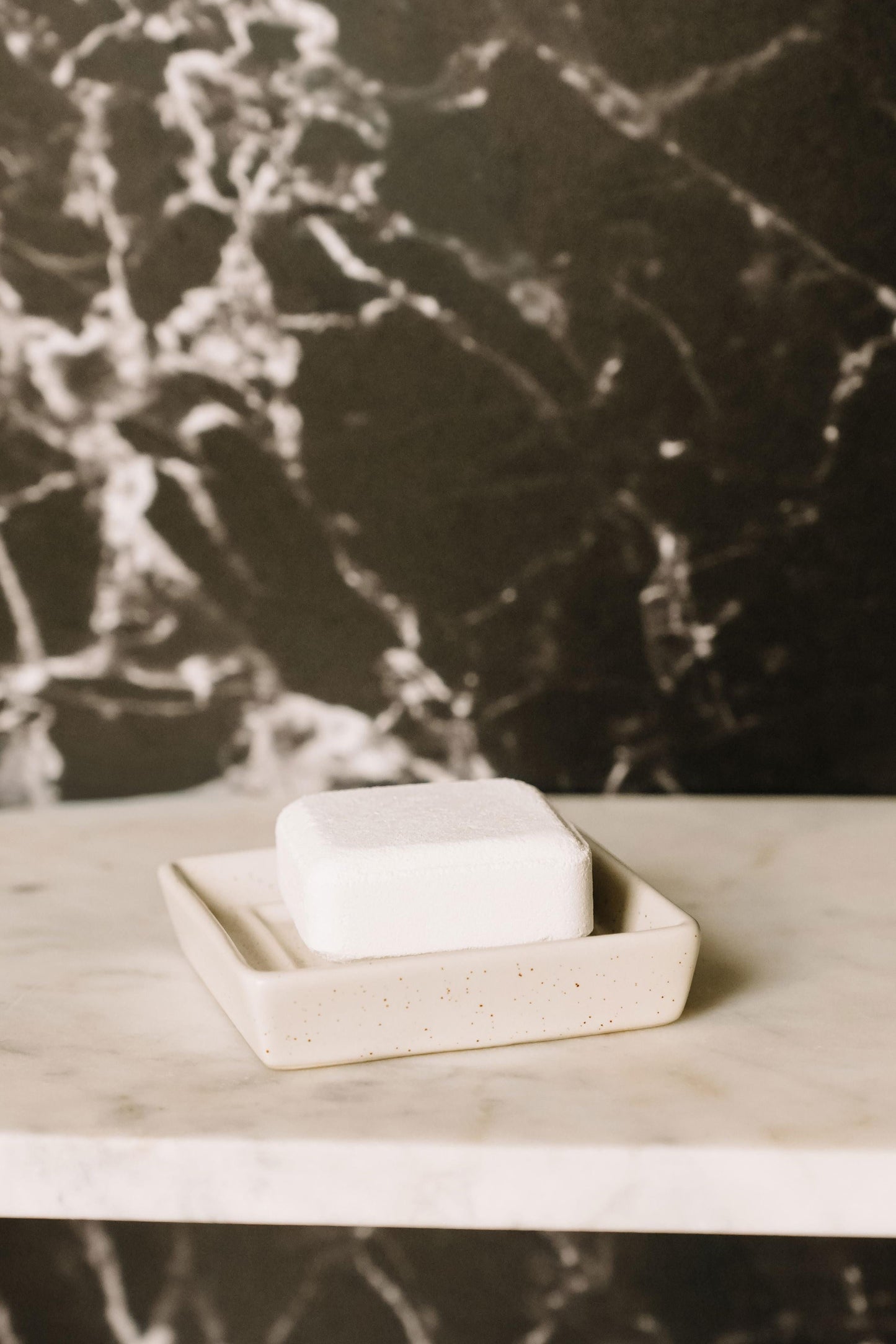 Porte-vapeur pour la douche en céramique