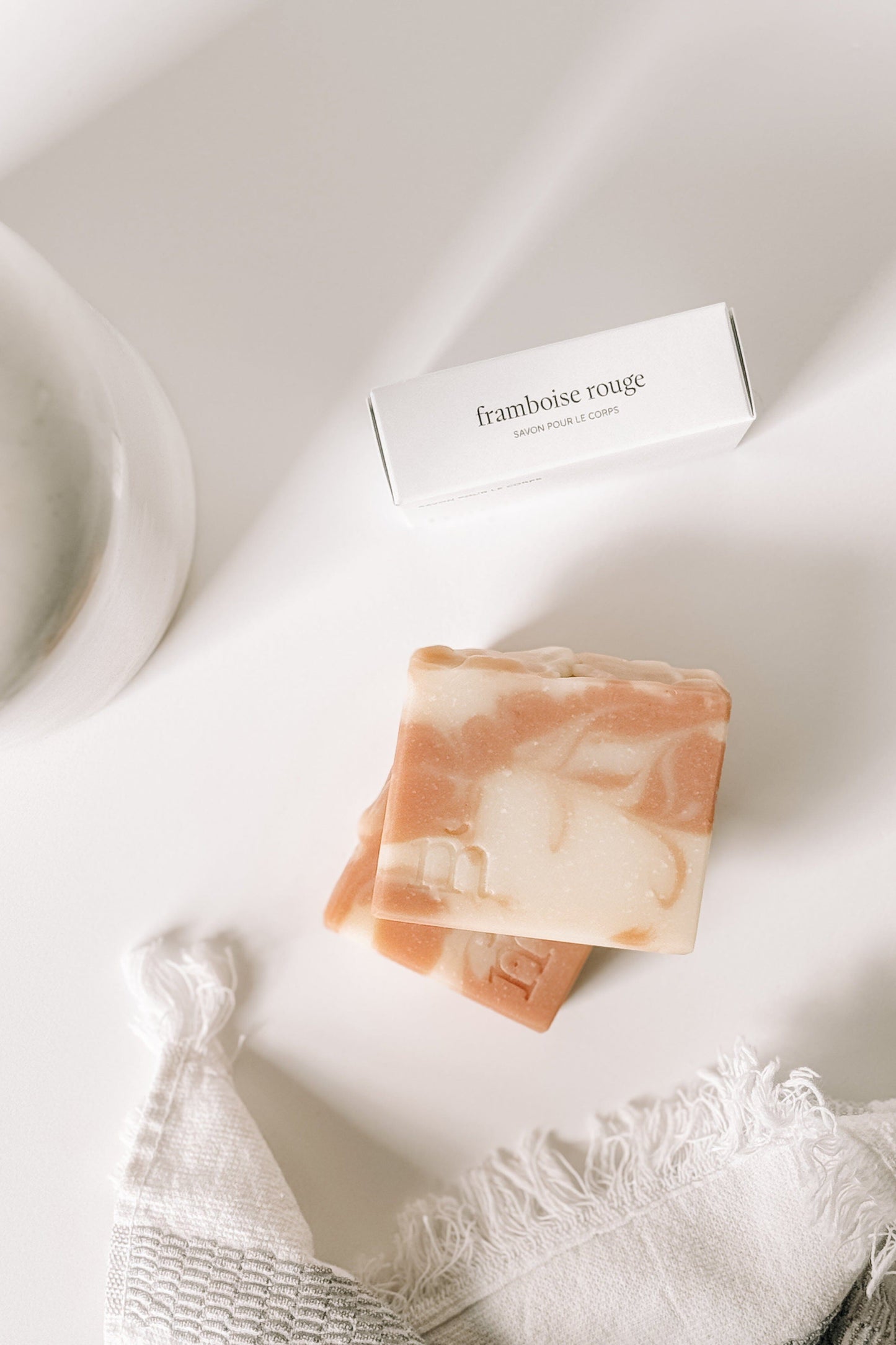 SAVON POUR LE CORPS - Framboise rouge Savons Marée - Chandelles