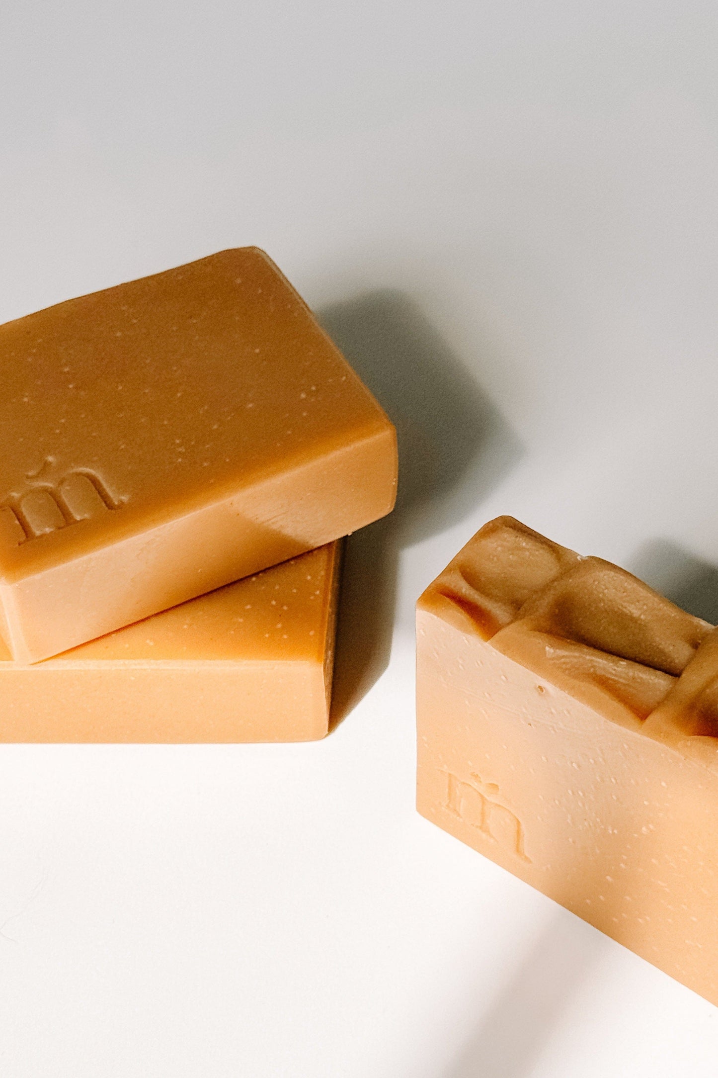 SAVON POUR LE CORPS - Orange hibiscus Savons Marée - Chandelles